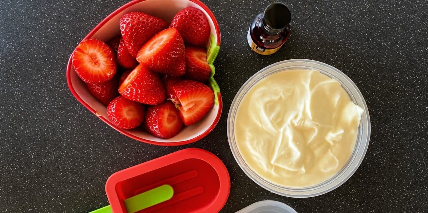 strawberry frozen yogurt lollies ingredients